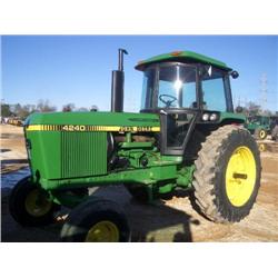 JOHN DEERE 4240 FARM TRACTOR
