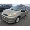 Image 1 : 2004 Toyota Sienna
