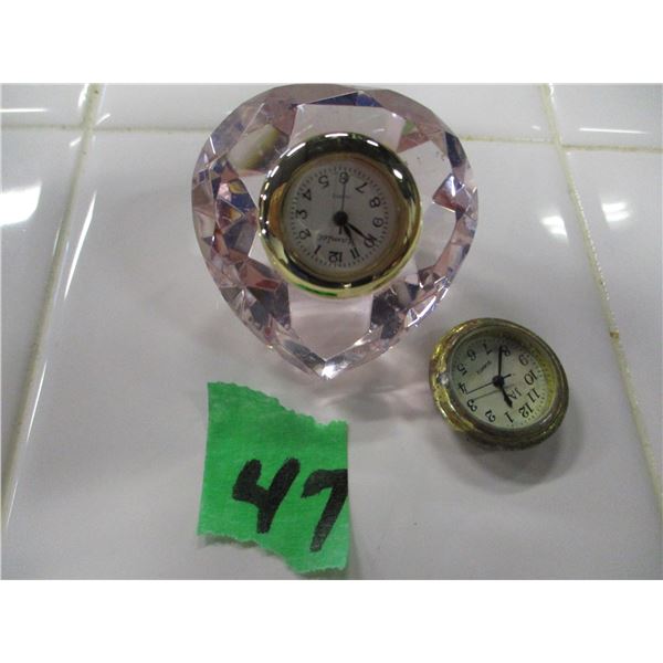 PAPER WEIGHT C/W 2 WATCH FACES