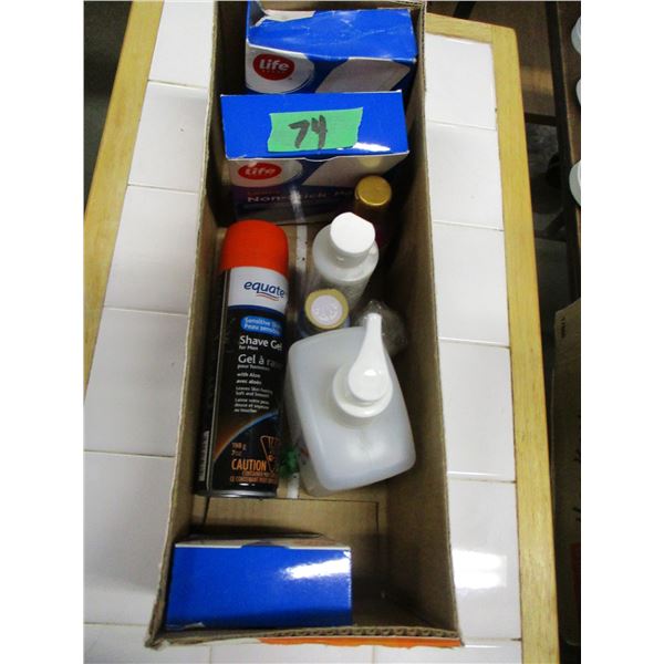 BOX C/W TOILETRIES