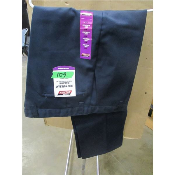 NEW:  DICKIES WORK PANTS (SIZE 40 X 30)