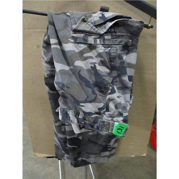 PANTS (SIZE 36 X 30)