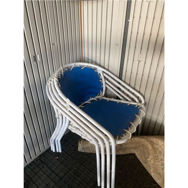 Set Of 4 Patio Chairs and Large Area Rug