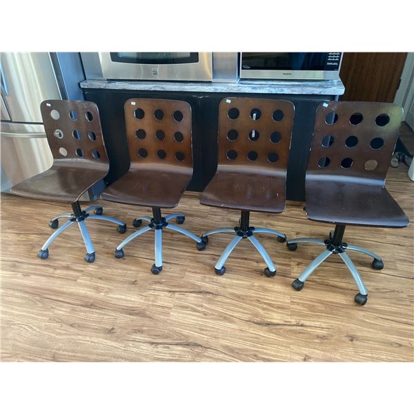 Set Of 4 Wooden Modern Style Rolling Chairs