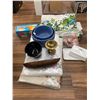Image 1 : Assortment Of Miscellaneous Home And Kitchen Items