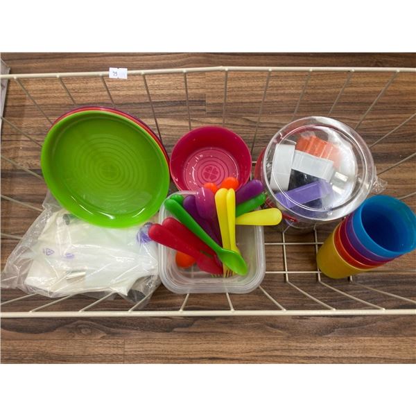 Assorted Kitchen Items