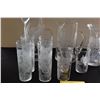 Image 3 : ASSORTED HAWAIIAN ETCHED GLASSES, PITCHERS & VASE (12 PCS)