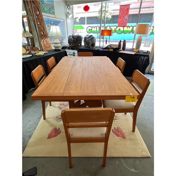 EXTENDABLE WOOD TABLE W/APE LEAF DESIGN & 6 CHAIRS