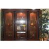 Image 3 : BAKER, HISTORIC CHARLESTON COLLECTION, BREAKFRONT/CHINA CABINET (67 1/2" X 88 1/2" X 15")