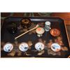 Image 2 : MIXED LACQUER & PORCELAIN LOT: INCENSE & TEA CONTAINERS, MAKI-E TRAY & SMALL PORCELAIN CUPS, TEA SCO