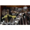 Image 2 : HEIRLOOM STERLING FLATWARE, DAMASK ROSE PATTERN  & BOXES (2,180 GTW)