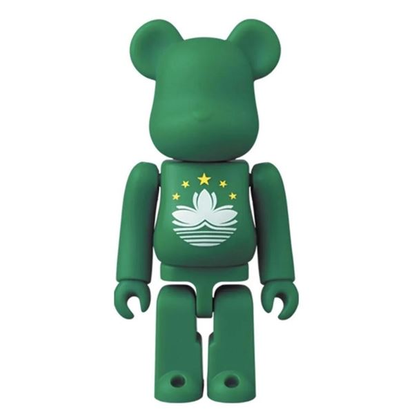 Mediacom Be@rbrick  100% Series 43 "FLAG MACAU" Original Sealed Bag & COA - Open Box.1