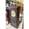 Image 2 : ANTIQUE CLOCK