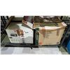 Image 1 : 2 BOXES OF ASSORTED VINYL RECORDS