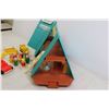Image 2 : Fisher Price Play Family A Frame House w/ Accessories