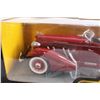 Image 2 : ERTL Collectibles American Muscle 1935 Auburn 851 Die Cast - 1/18