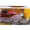 Image 3 : ERTL Collectibles American Muscle 1935 Auburn 851 Die Cast - 1/18