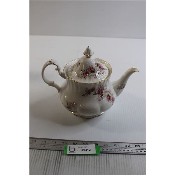 Royal Albert Lavender Rose Teapot