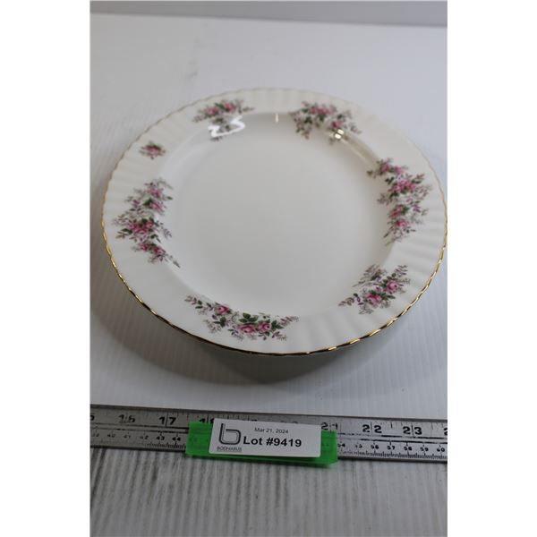 Royal Albert Lavender Rose 14" x 11" Platter