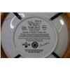 Image 2 : Mr. Hockey Gordie Howe Collector Plate - Mounted in Wooden Frame