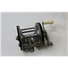 Image 4 : Vintage Ocean City Fishing Reel (in Original box)