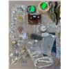 Image 2 : (40+) Fashion/Costume Jewelry/Watches