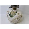 Image 3 : #1 Milk Glass Kerosene Lamp