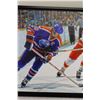 Image 3 : *Canvas Print Oilers Wayne Gretzky vs Flames Lanny McDonald - 37.5 x 26.25