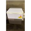 Image 1 : IGLOO SMALL WHITE FRIDGE