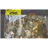 Image 2 : LARGE LOT OF ASSORTED WORLD CURRENCY