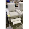 Image 2 : FABRIC PUSH BACK RECLINER *NEEDS CLEANING*