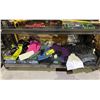 Image 1 : SHELF LOT OF ASSORTED CLOTHING