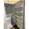 Image 2 : FRIDGIDAIRE STANDING FREEZER