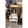 Image 2 : 2 BAR STOOLS & 2 SMALL END TABLES