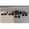 Image 1 : LOT OF 4 PAIRS OF SUNGLASSES INCLUDING; RAY BANDS, HUGO BOSS AND MORE