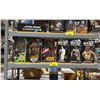 Image 2 : SHELF LOT OF STAR WARS FIGURES