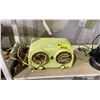 Image 2 : VINTAGE CROSLEY RADIO