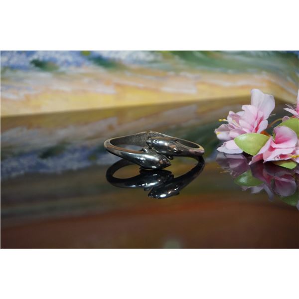 Vintage silver cuff bracelet with 2 dolphins