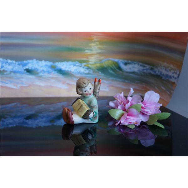 vintage Hummel Figure, porcelain  Angel/Candle With Harmonica 2 3/8in 1 Choice. hummel porcelain