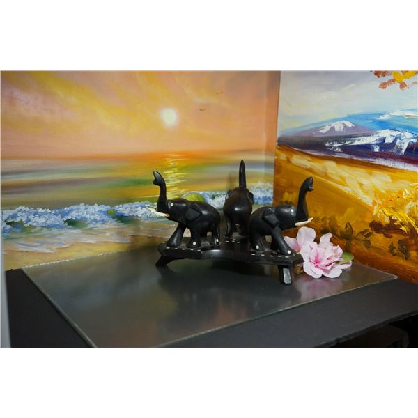 Vintage 3 elephants wood, hand carving stand