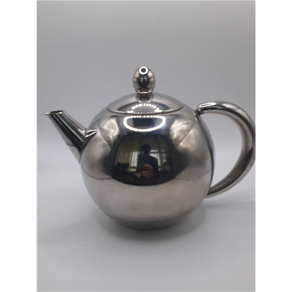 Vintage Silver tone teapot with filter