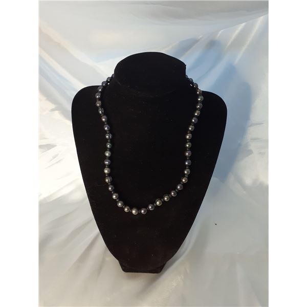 Vintage fresh water peacock pearls necklace