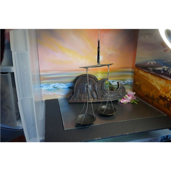 Antique Brass Hand carved wood case hand held scale Weighing Scales L 8,5 inch, Elephant hand carved