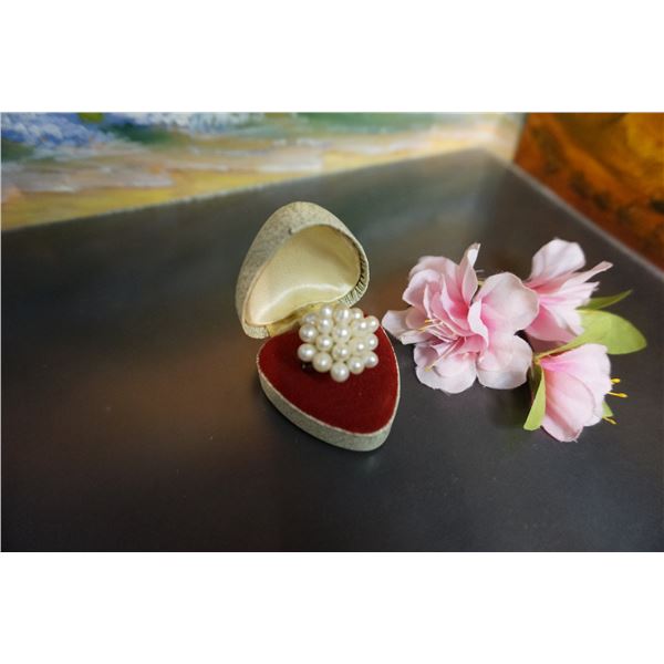 Vintage silver tone ring with fresh water white pearls, Size 9US