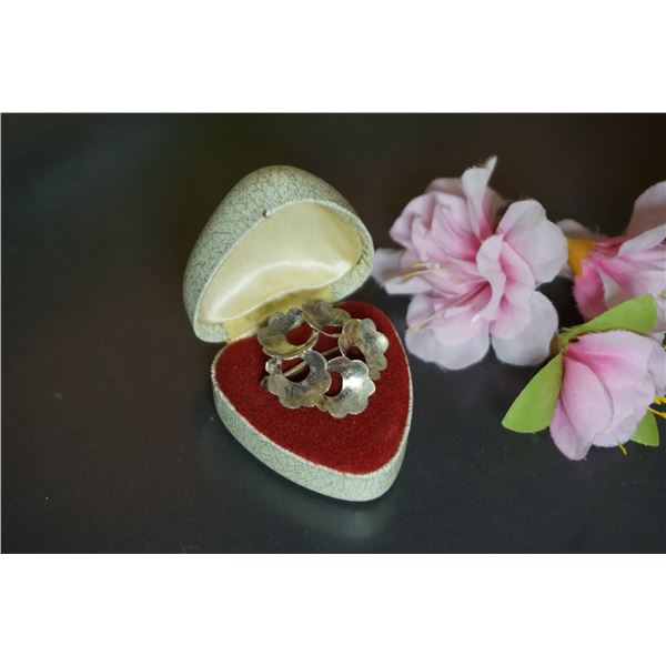 Victorian silver floral brooch