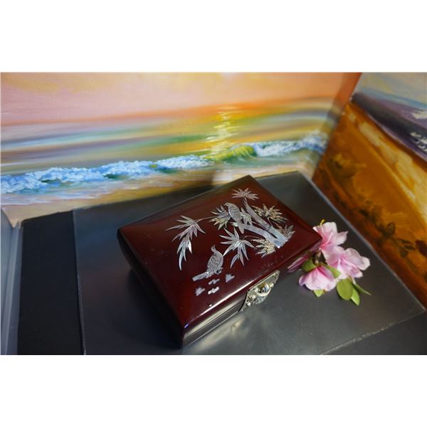 Brown Lacquer jewelry Box, Inlaid Box, Abalone Shell wooden box, Vintage Jewelry Box Asian art, turt