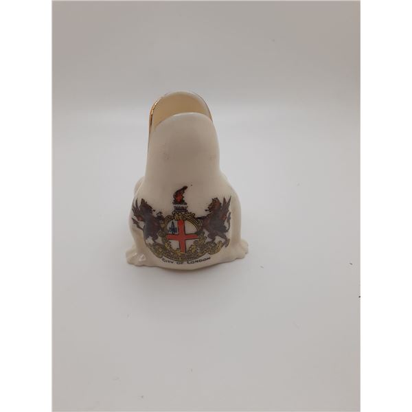 Vintage porcelain frog pin pot