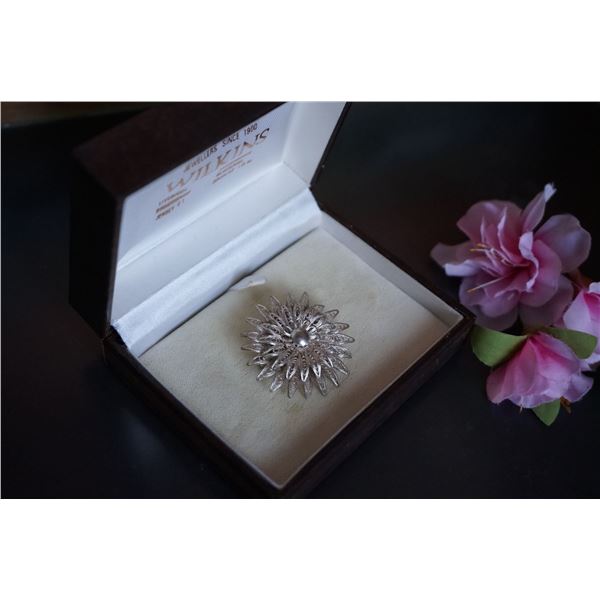 Gorgeous Victorian filigree silver brooch