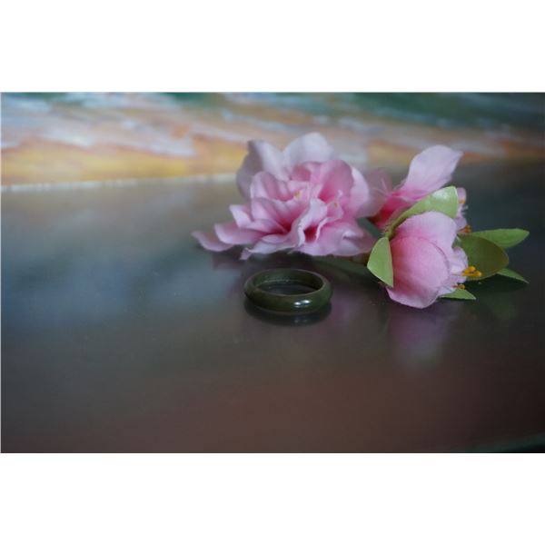 Vintage asian natural green jade band ring, size 9