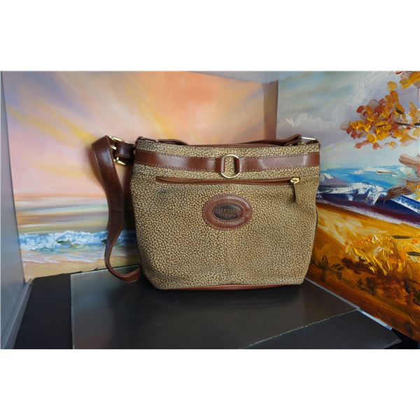 Vintage leather Valentino de Paolo shoulder bag